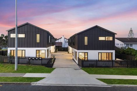 Photo of property in 1a Maxwelton Drive, Mairangi Bay, Auckland, 0630