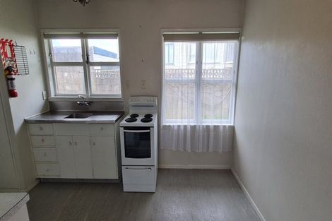 Photo of property in 2/81 Christmas Road, Manurewa, Auckland, 2102