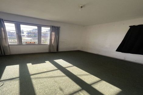 Photo of property in 6 Strid Road, Te Atatu South, Auckland, 0610