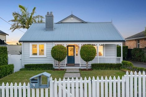 Photo of property in 9 Coronation Street, Belmont, Auckland, 0622