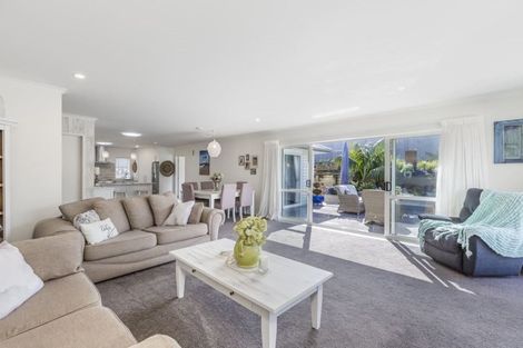 Photo of property in 4 Hapuka Close, Snells Beach, 0920