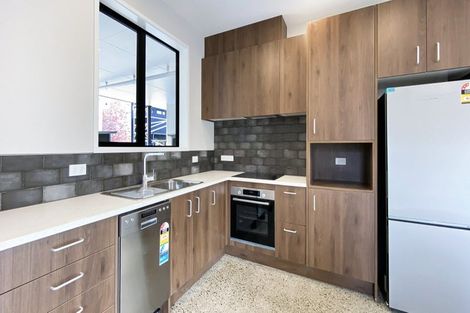 Photo of property in 8 Whakarato Way, Takanini, 2112