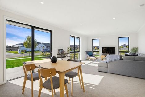 Photo of property in 31 Whitehall Drive, Springlands, 7201