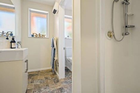 Photo of property in 8a Puna Street, Riccarton, Christchurch, 8041