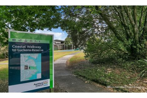 Photo of property in 38 Sailfish Drive, West Harbour, Auckland, 0618