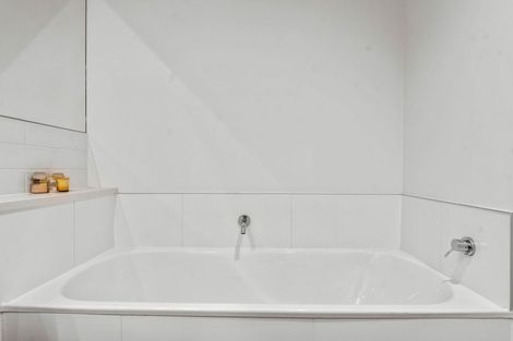 Photo of property in 206 Hobsonville Point Road, Hobsonville, Auckland, 0616