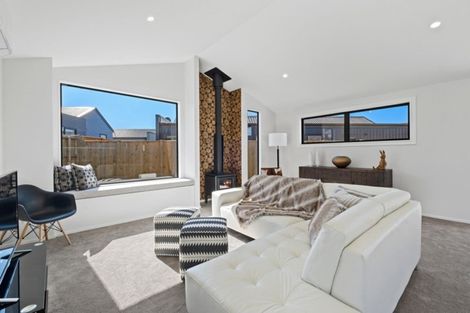 Photo of property in 5 Merivale Avenue, Wanaka, 9305