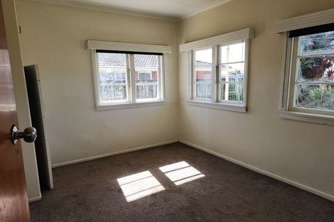 Photo of property in 753 Massey Road, Mangere, Auckland, 2022