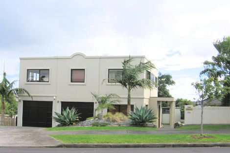 Photo of property in 1/15 Ribbonwood Crescent, Goodwood Heights, Auckland, 2105