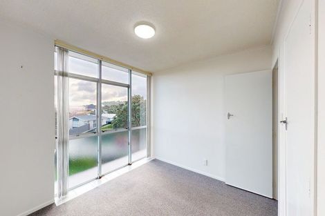 Photo of property in 23uc7 Rangitane Street, Maupuia, Wellington, 6022