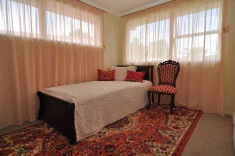 Photo of property in 34 Riverpark Crescent, Henderson, Auckland, 0610