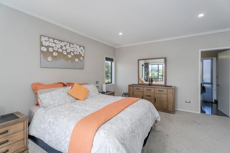 Photo of property in 6 Roseberry Place, Whitianga, 3510