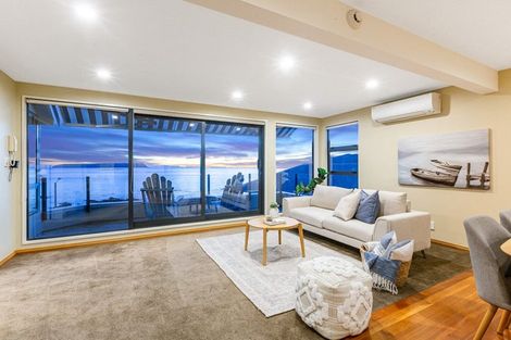 Photo of property in 24 Sunset Parade, Plimmerton, Porirua, 5026