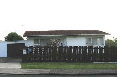 Photo of property in 1/57 Amberley Avenue, Te Atatu South, Auckland, 0610