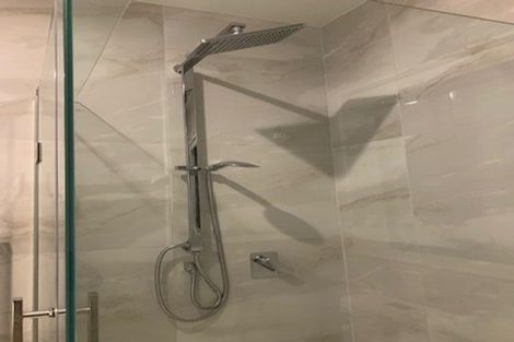 Photo of property in 10 Haku Road, Flat Bush, Auckland, 2019