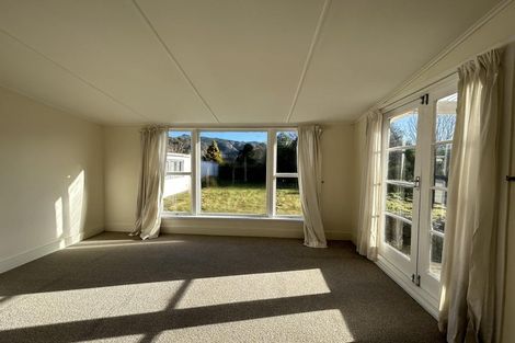 Photo of property in 17 Pempsey Street, Silverstream, Upper Hutt, 5019