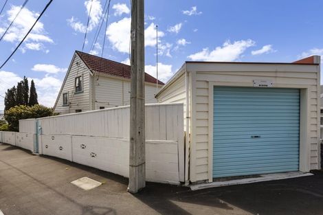 Photo of property in 31 Queens Drive, Kilbirnie, Wellington, 6022