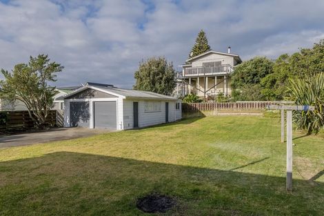 Photo of property in 10 Ngaio Street, Otaki Beach, Otaki, 5512