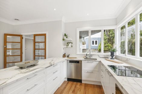 Photo of property in 32 Cecil Road, Wadestown, Wellington, 6012