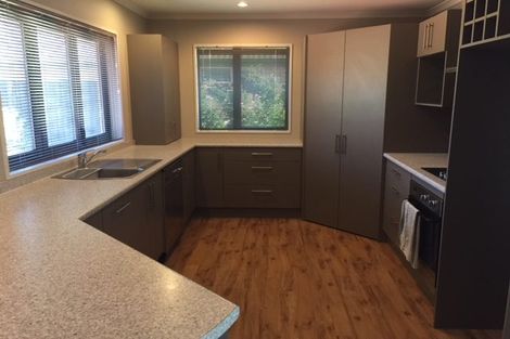 Photo of property in 27 Oakwood Drive, Rangiora, 7400