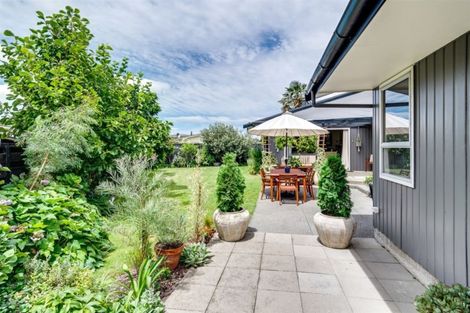 Photo of property in 20 Kent Terrace, Taradale, Napier, 4112