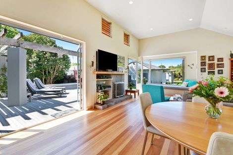 Photo of property in 12 Ardlui Avenue, Manly, Whangaparaoa, 0930