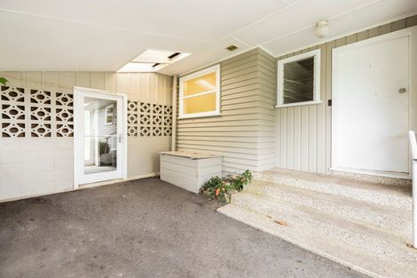 Photo of property in 16 Gerrand Place, Chedworth, Hamilton, 3210