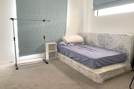 Photo of property in 32 Morihana Close, Glen Eden, 0602