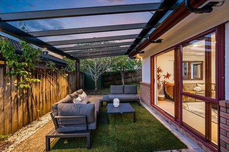 Photo of property in 90a Colwill Road, Massey, Auckland, 0614