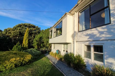 Photo of property in 1 Sidlaw Street, Strathmore Park, Wellington, 6022