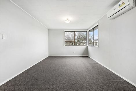 Photo of property in 132 Chichester Drive, Rosehill, Papakura, 2113