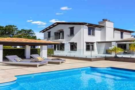 Photo of property in 21 Penwood Close, East Tamaki Heights, Auckland, 2016