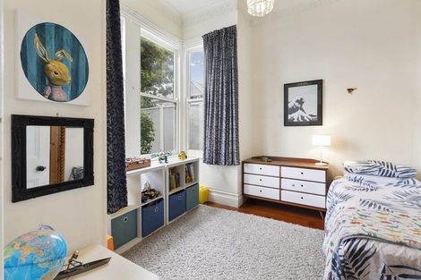 Photo of property in 18 Overtoun Terrace, Hataitai, Wellington, 6021