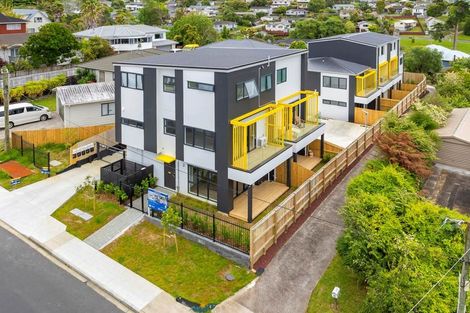 Photo of property in 43b/1 Waimumu Road, Massey, Auckland, 0614