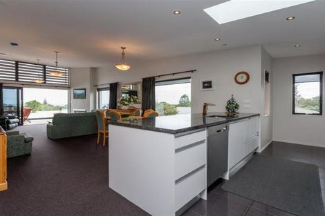 Photo of property in 1152b South Road, Oakura, 4314