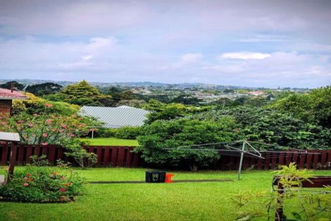 Photo of property in 50 Golf Road, New Lynn, Auckland, 0600