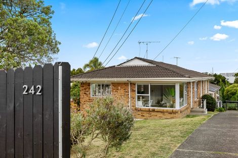 Photo of property in 1/242 Onewa Road, Birkenhead, Auckland, 0626