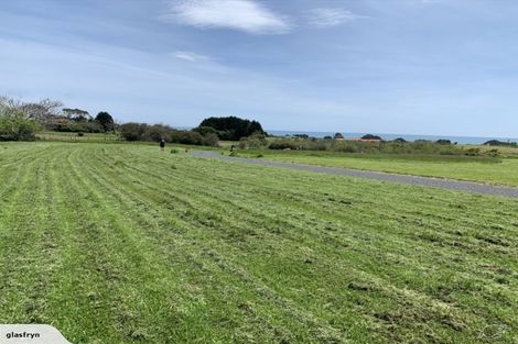 Photo of property in 17 Rawinia Place, Te Kaha, 3199
