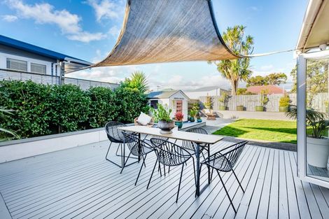 Photo of property in 18 Cuba Street, Petone, Lower Hutt, 5012