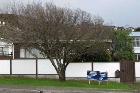 Photo of property in 74a Beauchamp Street, Karori, Wellington, 6012