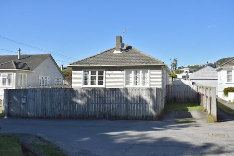 Photo of property in 79 Broderick Road, Johnsonville, Wellington, 6037