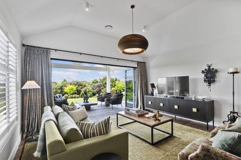 Photo of property in 90 Bushlake Way, Kingseat, Papakura, 2580