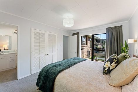 Photo of property in 56a Rewarewa Crescent, Waikanae, 5036