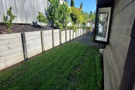 Photo of property in 1/865 Beach Road, Waiake, Auckland, 0630