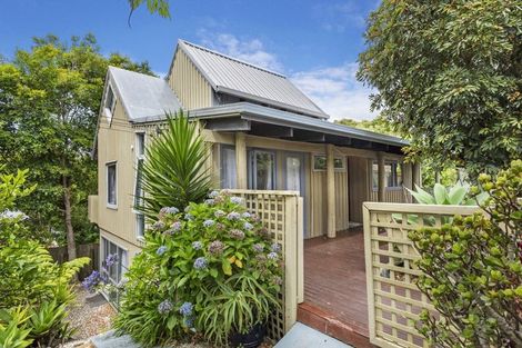 Photo of property in 9 Poplar Road, Stanmore Bay, Whangaparaoa, 0932