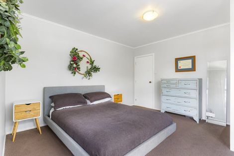 Photo of property in 22a Kirrie Avenue, Te Atatu South, Auckland, 0610