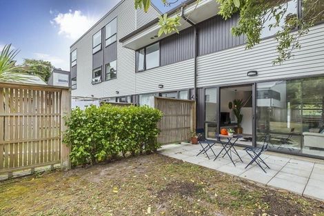 Photo of property in 8u1 Thatcher Crescent, Crofton Downs, Wellington, 6035