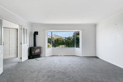 Photo of property in 38 Kurupae Road, Hilltop, Taupo, 3330