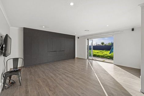 Photo of property in 45 Karioitahi Road, Waiuku, 2683