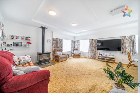 Photo of property in 74 Hine Road, Wainuiomata, Lower Hutt, 5014